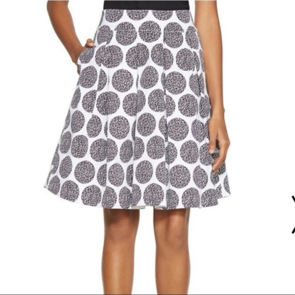White House Black Market Polkadot Midi/ Mini Skater Skirt Sz 4